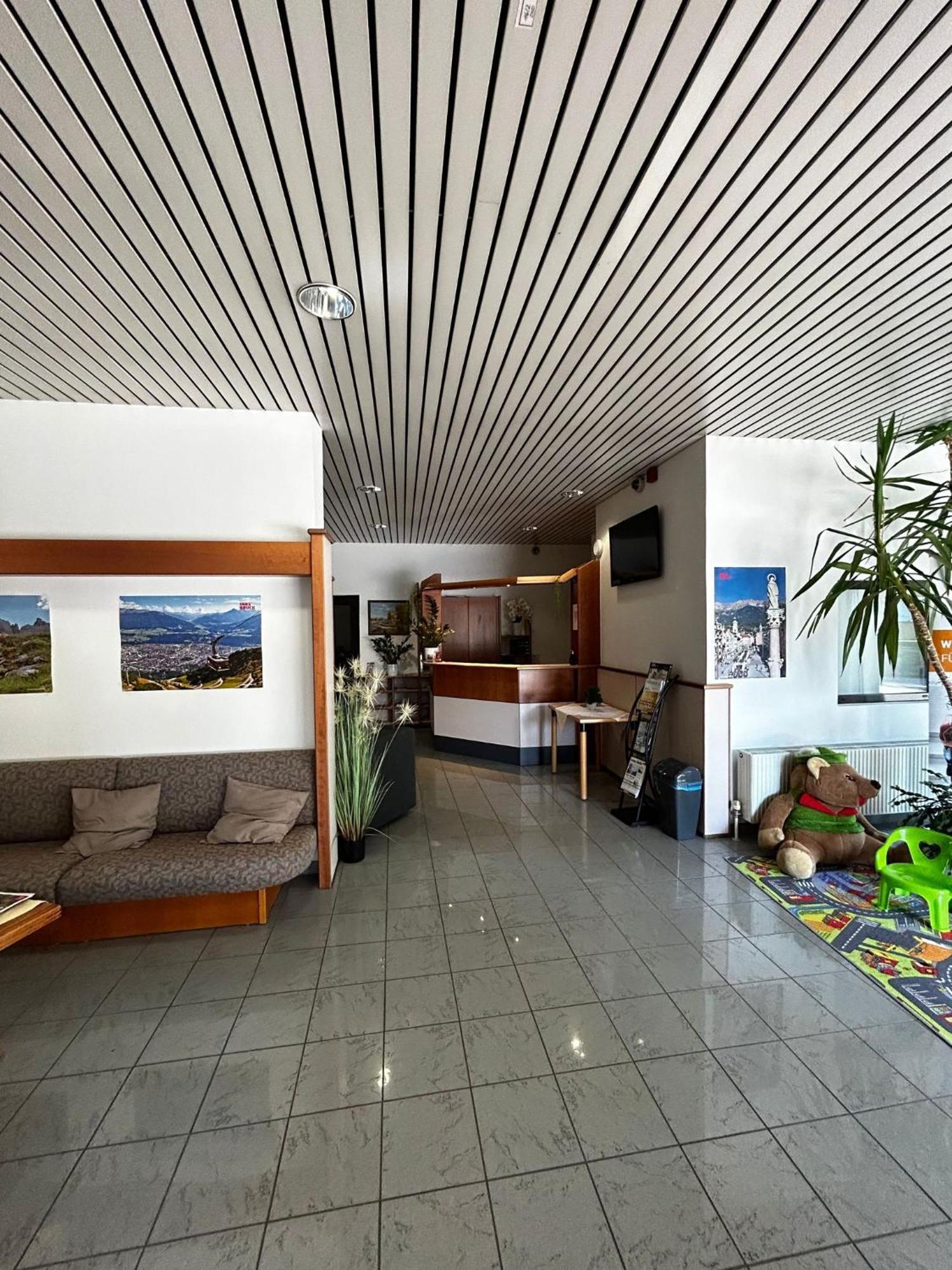 Sommerhotel Karwendel Innsbruck Bagian luar foto