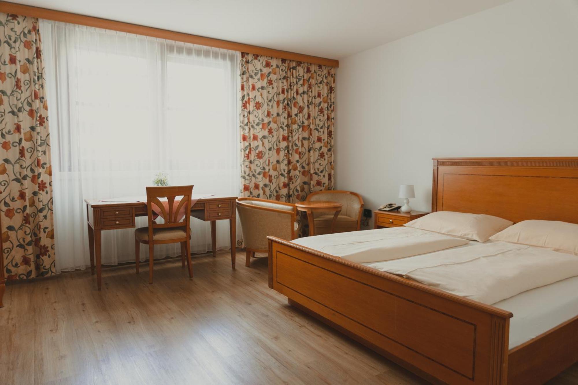 Sommerhotel Karwendel Innsbruck Bagian luar foto