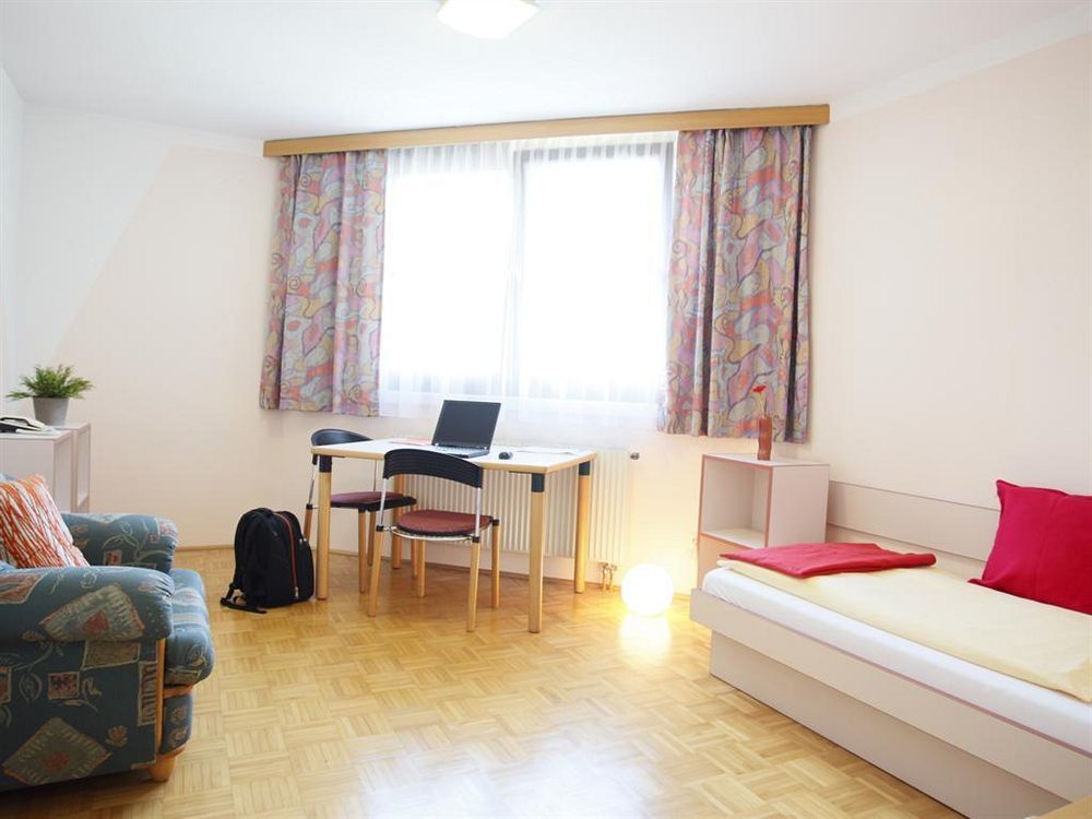 Sommerhotel Karwendel Innsbruck Bagian luar foto